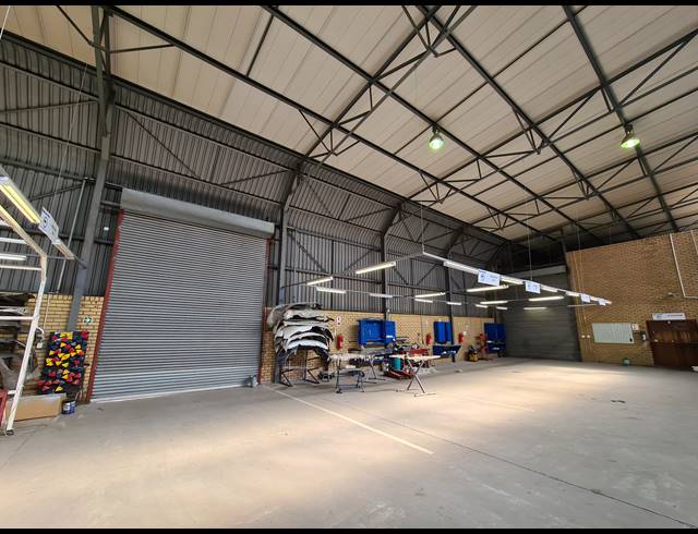 1,414M² WAREHOUSE TO LET IN MEADOWDALE